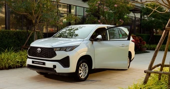 Toyota Innova Cross 2.0G: Lựa chọn phù hợp cả doanh nghiệp và gia đình