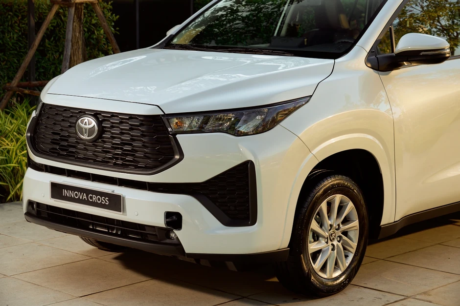 Toyota Innova Cross 2.0G: Lựa chọn phù hợp cả doanh nghiệp và gia đình Toyota Innova Cross 2.0G: Lựa chọn phù hợp cả doanh nghiệp và gia đình