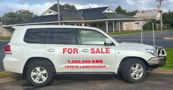 Toyota Land Cruiser chạy gần 1 triệu km, chủ xe quyết định cho "nghỉ hưu"