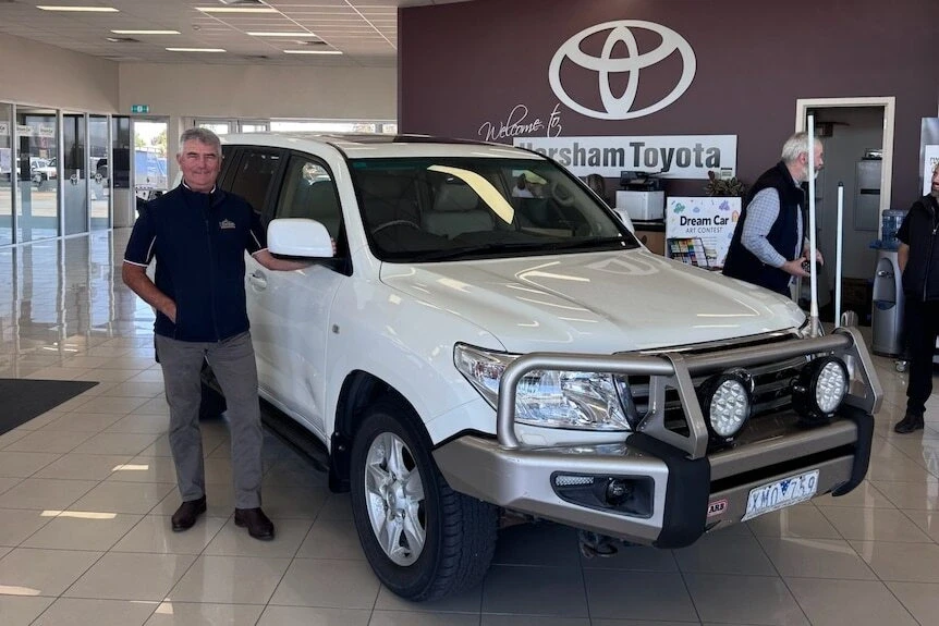 Toyota Land Cruiser chạy gần 1 triệu km, chủ xe quyết định cho "nghỉ hưu" Toyota Land Cruiser chạy gần 1 triệu km, chủ xe quyết định cho "nghỉ hưu"