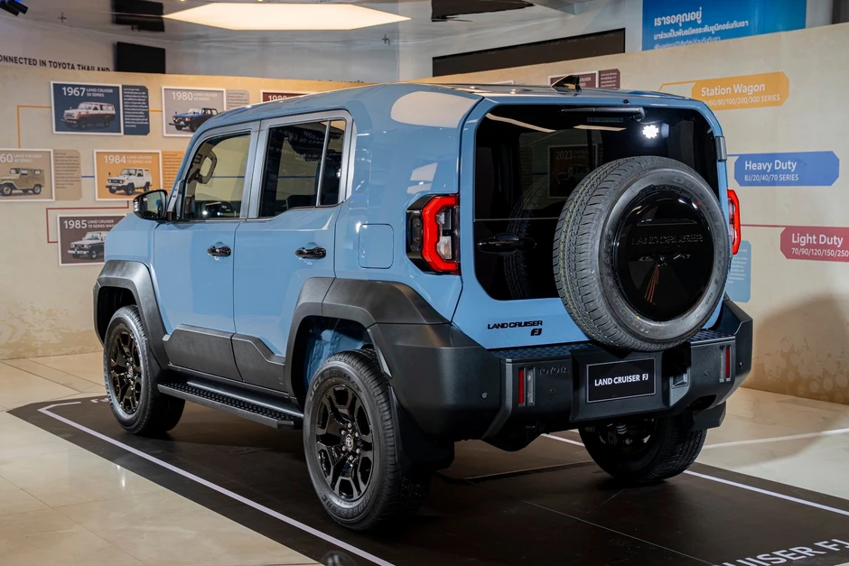 Toyota Land Cruiser FJ giá 39.200 USD tại Thái Lan, về Việt Nam năm nay Toyota Land Cruiser FJ giá 39.200 USD tại Thái Lan, về Việt Nam năm nay