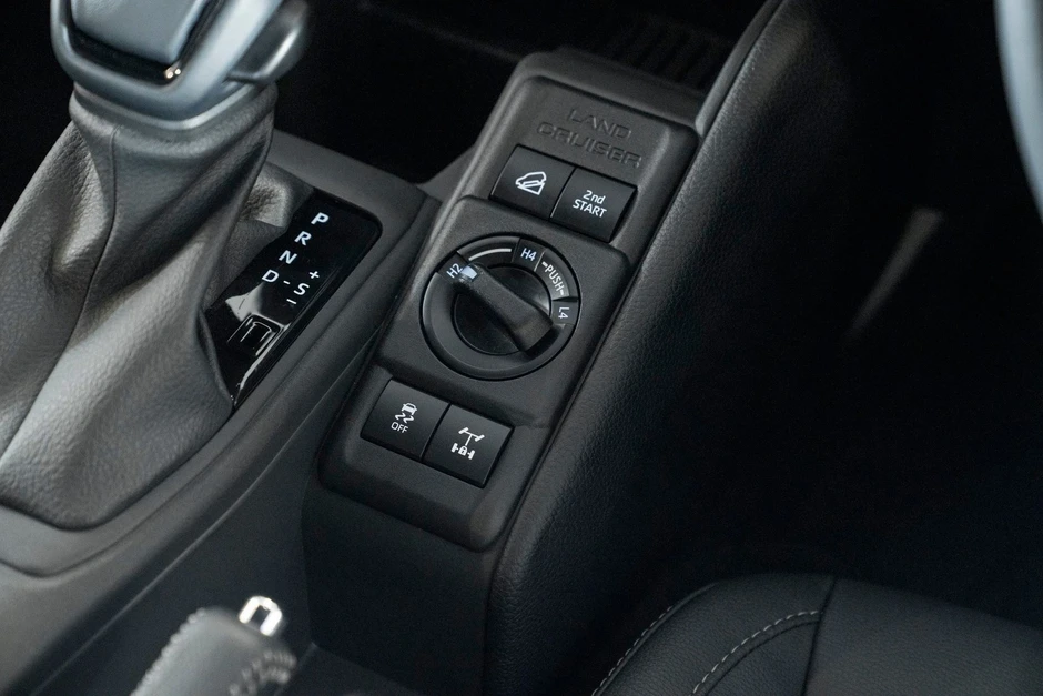 Toyota Land Cruiser FJ giá 39.200 USD tại Thái Lan, về Việt Nam năm nay Toyota Land Cruiser FJ giá 39.200 USD tại Thái Lan, về Việt Nam năm nay