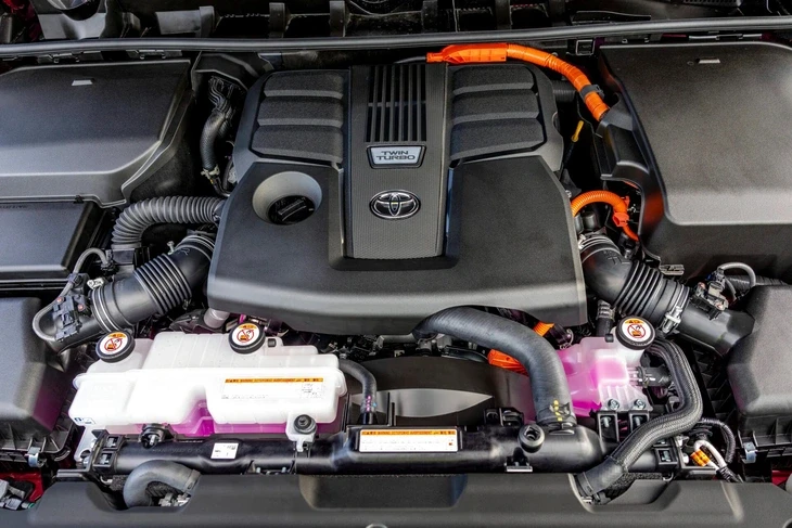 Toyota Land Cruiser hybrid nhận cọc ở Việt Nam, giá dự kiến trên 4,6 tỉ đồng Toyota Land Cruiser hybrid nhận cọc ở Việt Nam, giá dự kiến trên 4,6 tỉ đồng