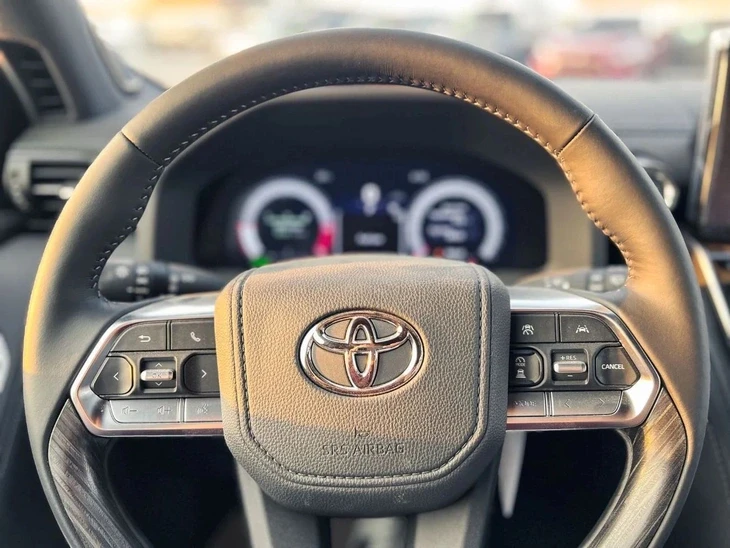 Toyota Land Cruiser hybrid nhận cọc ở Việt Nam, giá dự kiến trên 4,6 tỉ đồng Toyota Land Cruiser hybrid nhận cọc ở Việt Nam, giá dự kiến trên 4,6 tỉ đồng