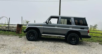 Toyota Land Cruiser RJ77 36 năm tuổi vẫn có giá 1 tỷ, đắt gấp 3 xe cùng đời