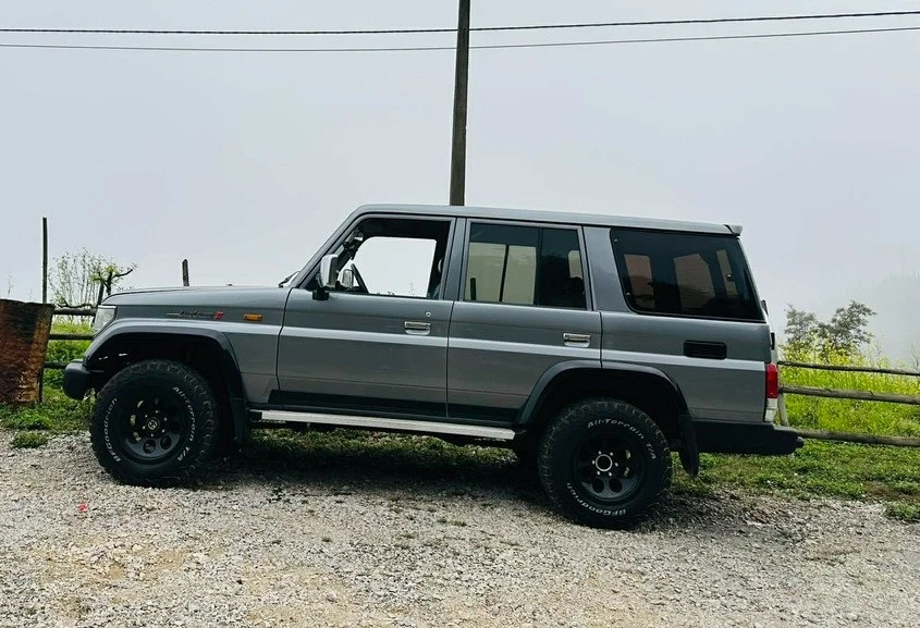 Toyota Land Cruiser RJ77 36 năm tuổi vẫn có giá 1 tỷ, đắt gấp 3 xe cùng đời