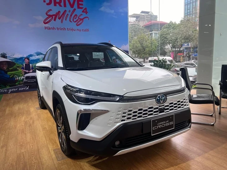 Toyota lập kỷ lục doanh số toàn cầu nhờ xe hybrid Toyota lập kỷ lục doanh số toàn cầu nhờ xe hybrid