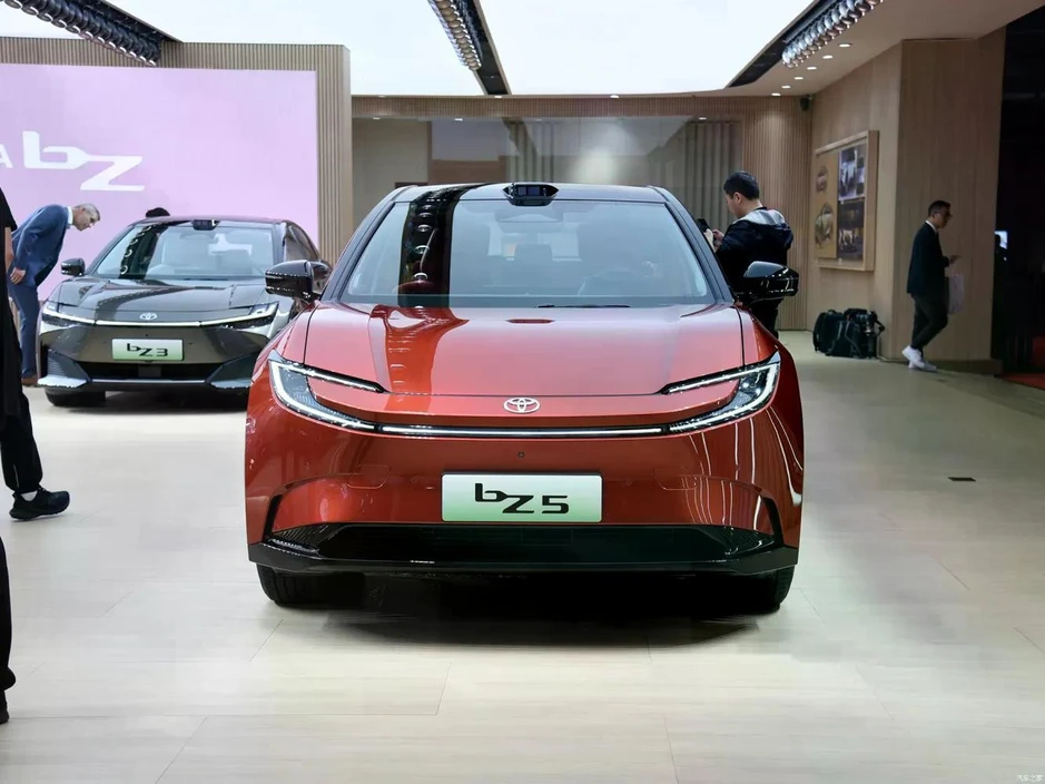 Toyota sắp nhập cuộc đua xe điện EREV Toyota sắp nhập cuộc đua xe điện EREV