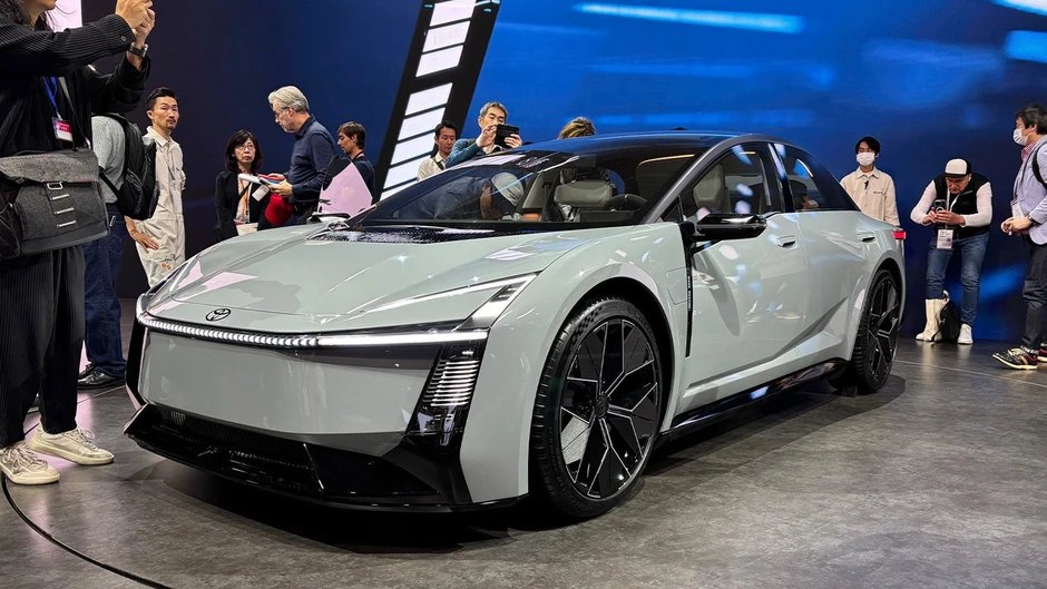 Toyota tiếp tục thắng lớn nhờ xe điện hóa Toyota tiếp tục thắng lớn nhờ xe điện hóa