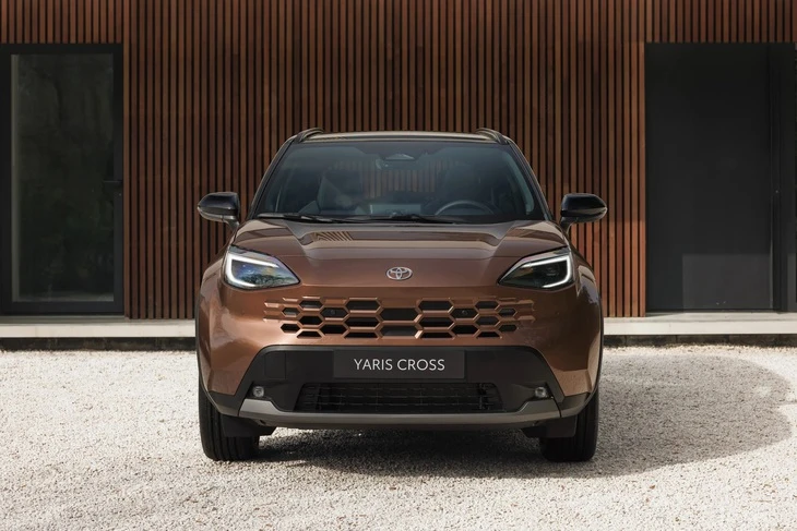 Toyota Yaris Cross 2026 ra mắt: Mặt tiền như Corolla Cross, thêm tính năng an toàn Toyota Yaris Cross 2026 ra mắt: Mặt tiền như Corolla Cross, thêm tính năng an toàn