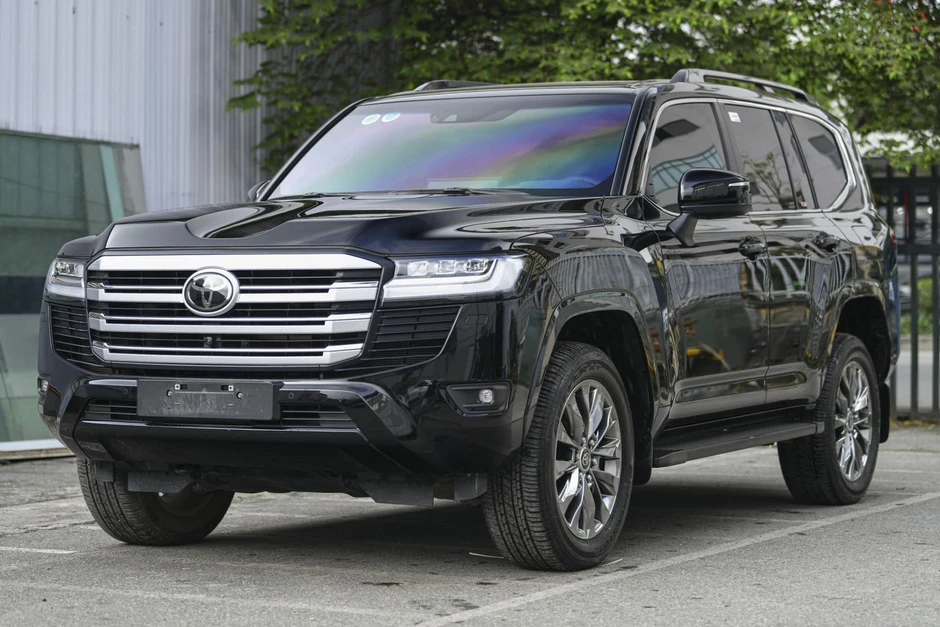 Triệu hồi loạt SUV Lexus LX600 và Toyota Land Cruiser 300 tại Việt Nam Triệu hồi loạt SUV Lexus LX600 và Toyota Land Cruiser 300 tại Việt Nam