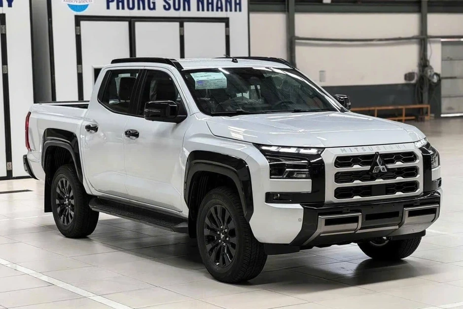 Triton giảm tới 150 triệu đồng tại đại lý, rẻ hơn Ranger và Hilux Triton giảm tới 150 triệu đồng tại đại lý, rẻ hơn Ranger và Hilux