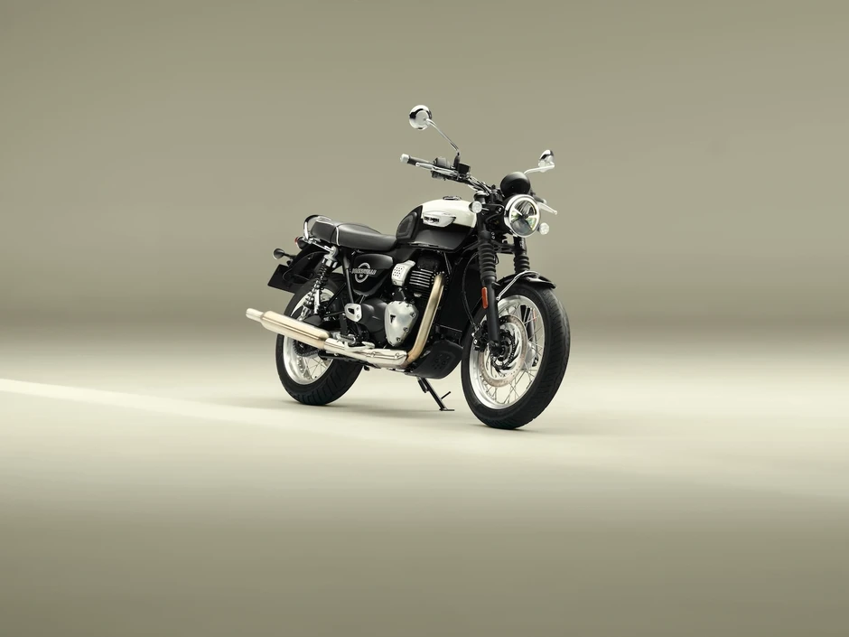 Triumph tung át chủ bài Bonneville T40: Liệu có bóp nghẹt thị phần xe cổ điển khi về Việt Nam? Triumph tung át chủ bài Bonneville T40: Liệu có bóp nghẹt thị phần xe cổ điển khi về Việt Nam?