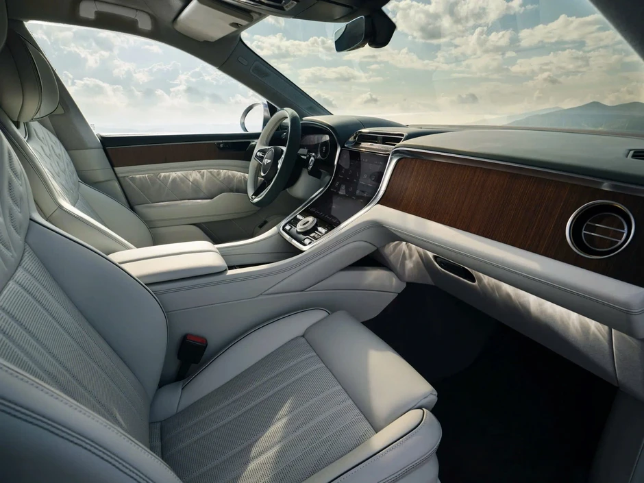 Vì sao Bentley không trang bị màn hình cho hành khách phía trước? Vì sao Bentley không trang bị màn hình cho hành khách phía trước?