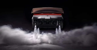 Video: Tesla Roadster - ô tô điện biết bay, xoay vòng trên không