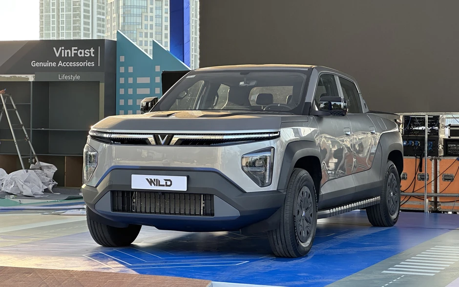 VIMS trước giờ G: Hơn 60 chiếc xe xuất hiện, 4 gian trưng bày tất bật hoàn thiện khâu cuối cùng để đón khách VIMS trước giờ G: Hơn 60 chiếc xe xuất hiện, 4 gian trưng bày tất bật hoàn thiện khâu cuối cùng để đón khách