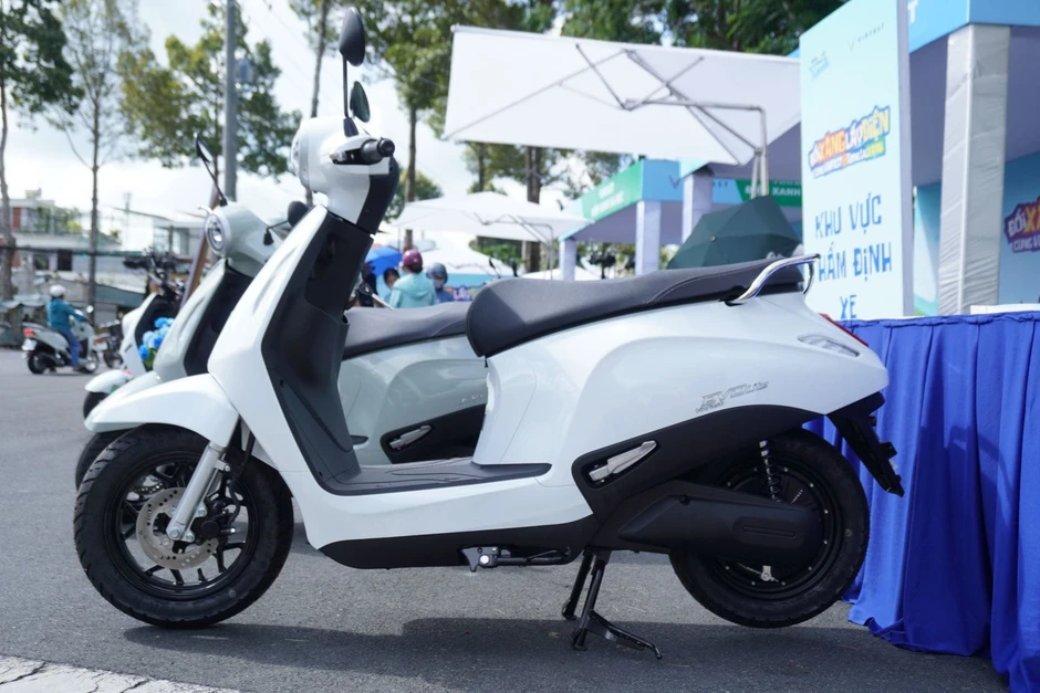 VinFast Evo Lite hút khách dịp hè nhờ lợi thế '3 không': Không bằng lái, không lo sạc, không áp lực chi phí