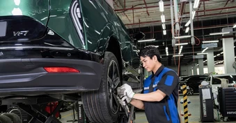 VinFast khiến chủ xe 'nhẹ đầu' bằng loạt chính sách hậu mãi khác biệt
