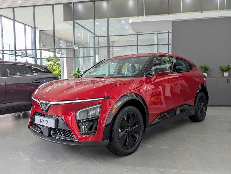 VinFast VF 7: Mẫu C-SUV đáp ứng kỳ vọng của nhiều người dùng Việt VinFast VF 7: Mẫu C-SUV đáp ứng kỳ vọng của nhiều người dùng Việt