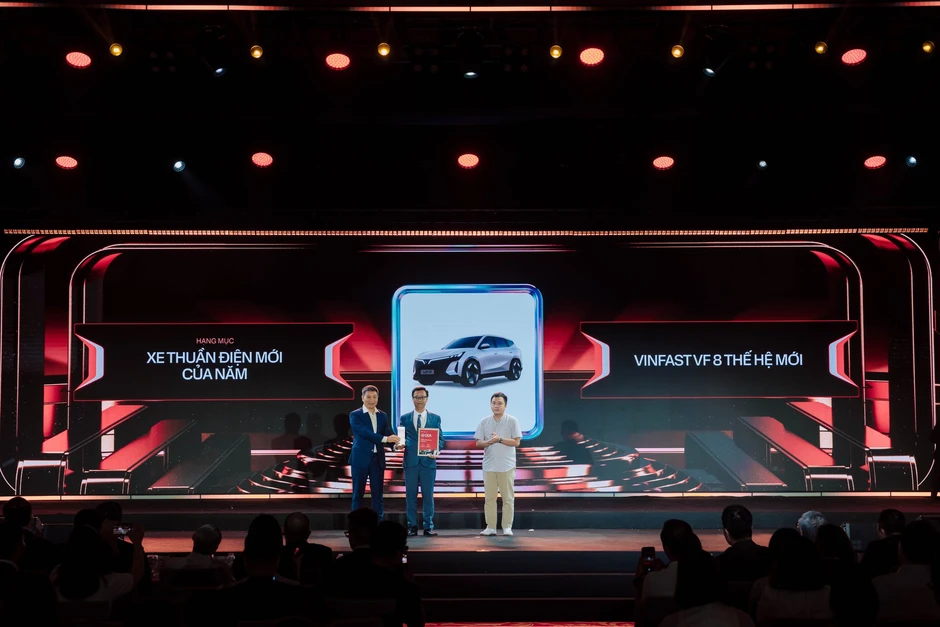 VinFast VF 8 - ‘Xe thuần điện mới của năm’ tại Car Choice Awards 2026 VinFast VF 8 - ‘Xe thuần điện mới của năm’ tại Car Choice Awards 2026