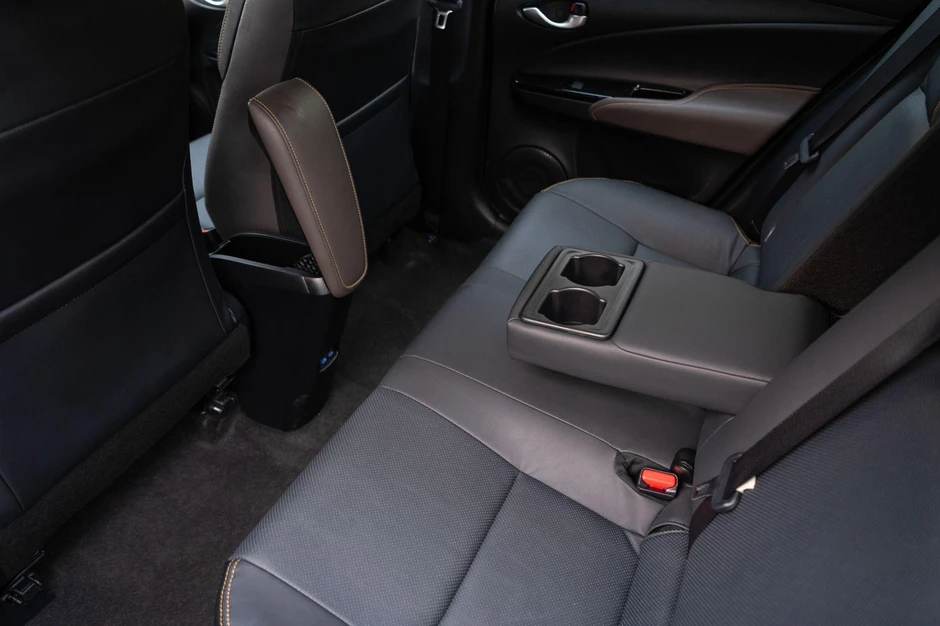 Vios không hoàn hảo, nhưng đủ để cả gia đình an tâm lên đường Vios không hoàn hảo, nhưng đủ để cả gia đình an tâm lên đường