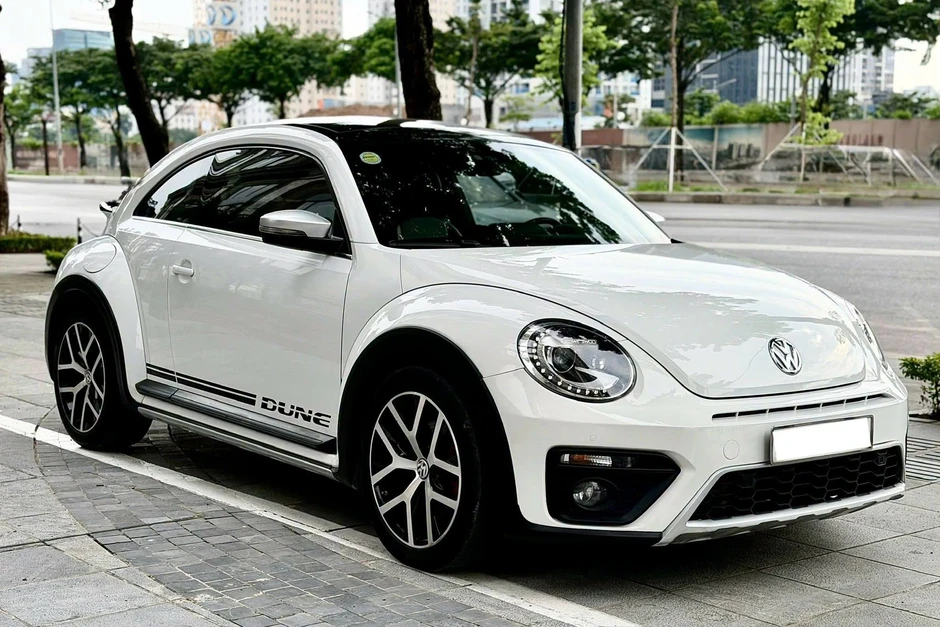 Volkswagen Beetle dùng 9 năm vẫn được rao gần 1,2 tỷ đồng Volkswagen Beetle dùng 9 năm vẫn được rao gần 1,2 tỷ đồng
