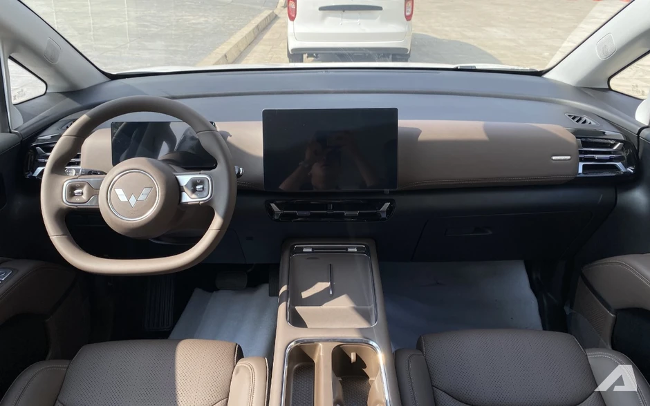 Wuling Darion ra mắt Việt Nam: Giá từ 750 triệu đồng, 2 bản, cửa trượt điện, ghế kiểu thương gia, chạy 500km/sạc, cạnh tranh BYD M6