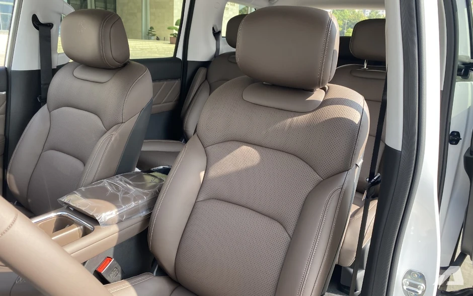 Wuling Darion ra mắt Việt Nam: Giá từ 750 triệu đồng, 2 bản, cửa trượt điện, ghế kiểu thương gia, chạy 500km/sạc, cạnh tranh BYD M6