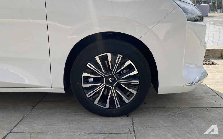 Wuling Darion ra mắt Việt Nam: Giá từ 750 triệu đồng, 2 bản, cửa trượt điện, ghế kiểu thương gia, chạy 500km/sạc, cạnh tranh BYD M6