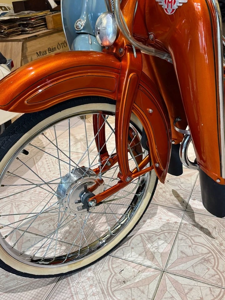 Xe đạp máy Pháp hơn 60 năm tuổi có giá đắt ngang xe ga Vespa Xe đạp máy Pháp hơn 60 năm tuổi có giá đắt ngang xe ga Vespa