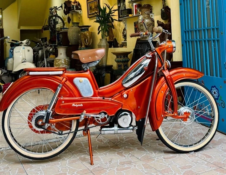 Xe đạp máy Pháp hơn 60 năm tuổi có giá đắt ngang xe ga Vespa Xe đạp máy Pháp hơn 60 năm tuổi có giá đắt ngang xe ga Vespa