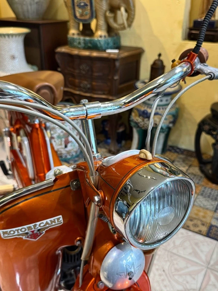 Xe đạp máy Pháp hơn 60 năm tuổi có giá đắt ngang xe ga Vespa Xe đạp máy Pháp hơn 60 năm tuổi có giá đắt ngang xe ga Vespa