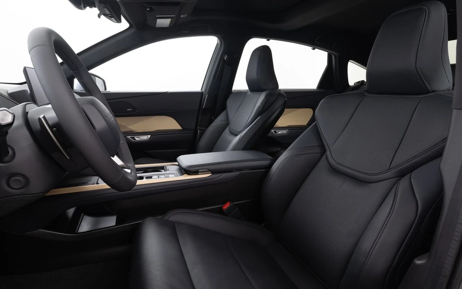 Xe điện Lexus đầu tiên Việt Nam lộ diện: Giá dự kiến gần 3 tỷ đồng, chạy hơn 440km/sạc, cắm nhanh nửa tiếng đầy 10-80% pin Xe điện Lexus đầu tiên Việt Nam lộ diện: Giá dự kiến gần 3 tỷ đồng, chạy hơn 440km/sạc, cắm nhanh nửa tiếng đầy 10-80% pin