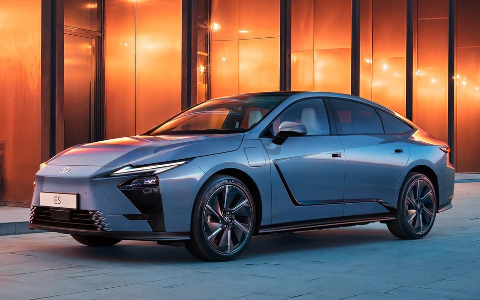 Xe điện Lexus đầu tiên Việt Nam lộ diện: Giá dự kiến gần 3 tỷ đồng, chạy hơn 440km/sạc, cắm nhanh nửa tiếng đầy 10-80% pin Xe điện Lexus đầu tiên Việt Nam lộ diện: Giá dự kiến gần 3 tỷ đồng, chạy hơn 440km/sạc, cắm nhanh nửa tiếng đầy 10-80% pin