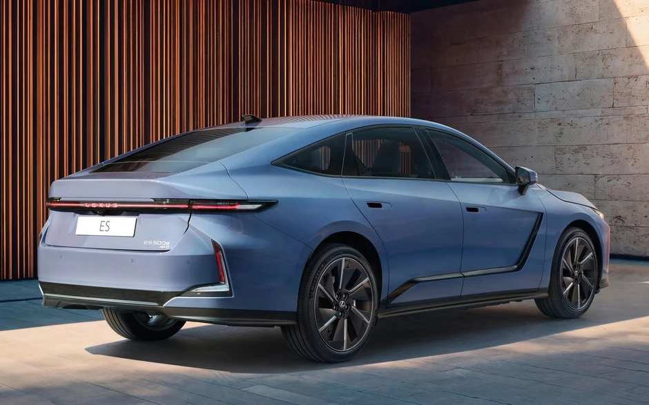 Xe điện Lexus đầu tiên Việt Nam lộ diện: Giá dự kiến gần 3 tỷ đồng, chạy hơn 440km/sạc, cắm nhanh nửa tiếng đầy 10-80% pin Xe điện Lexus đầu tiên Việt Nam lộ diện: Giá dự kiến gần 3 tỷ đồng, chạy hơn 440km/sạc, cắm nhanh nửa tiếng đầy 10-80% pin