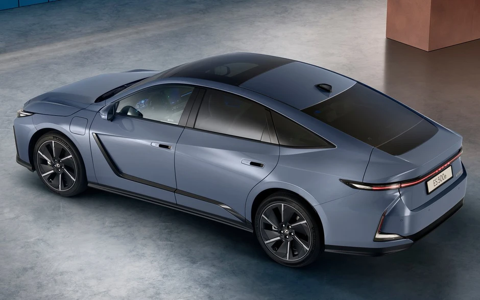 Xe điện Lexus đầu tiên Việt Nam lộ diện: Giá dự kiến gần 3 tỷ đồng, chạy hơn 440km/sạc, cắm nhanh nửa tiếng đầy 10-80% pin Xe điện Lexus đầu tiên Việt Nam lộ diện: Giá dự kiến gần 3 tỷ đồng, chạy hơn 440km/sạc, cắm nhanh nửa tiếng đầy 10-80% pin