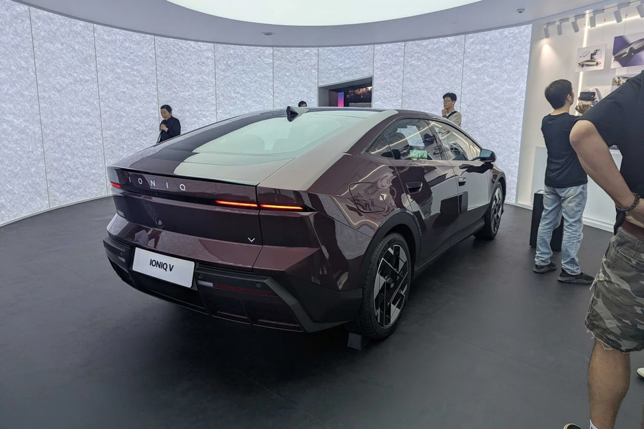 Xe điện mới của Hyundai gây bất ngờ
