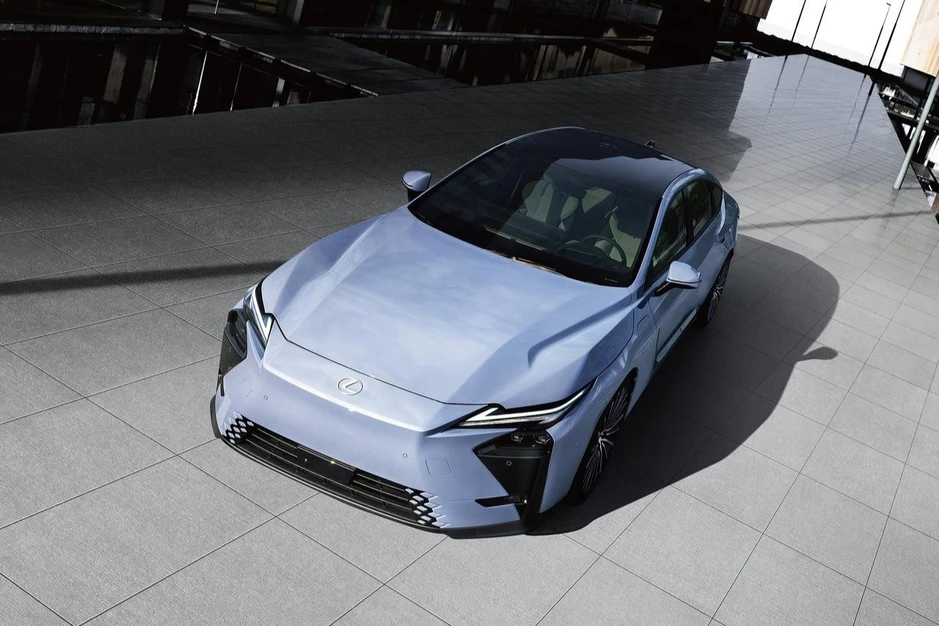 Xe điện mới của Lexus lộ diện ở Việt Nam, giá dự kiến dưới 3 tỷ đồng Xe điện mới của Lexus lộ diện ở Việt Nam, giá dự kiến dưới 3 tỷ đồng