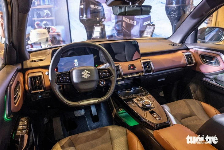 Xe điện Suzuki eVitara có tín hiệu sắp mở bán ở Việt Nam: SUV điện cỡ B đi 430km/sạc, màn hình kép Xe điện Suzuki eVitara có tín hiệu sắp mở bán ở Việt Nam: SUV điện cỡ B đi 430km/sạc, màn hình kép
