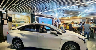 Xe điện Trung Quốc từng bán tại Việt Nam gặp lỗi pin nghiêm trọng