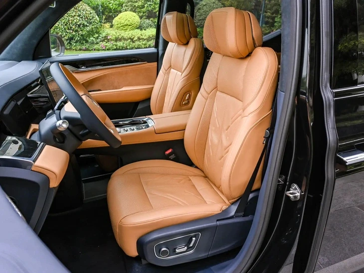 Xe điện Zeekr 009 nhận cọc ở Việt Nam: Giá dự kiến 4,2 tỉ, mạnh như siêu xe, chạy 740km/sạc