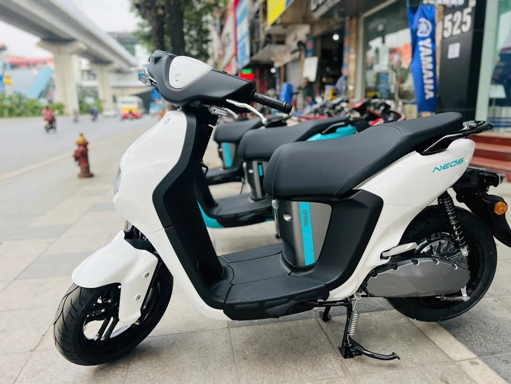Xe máy điện giảm giá mạnh, có mẫu giảm tới 20 triệu đồng Xe máy điện giảm giá mạnh, có mẫu giảm tới 20 triệu đồng