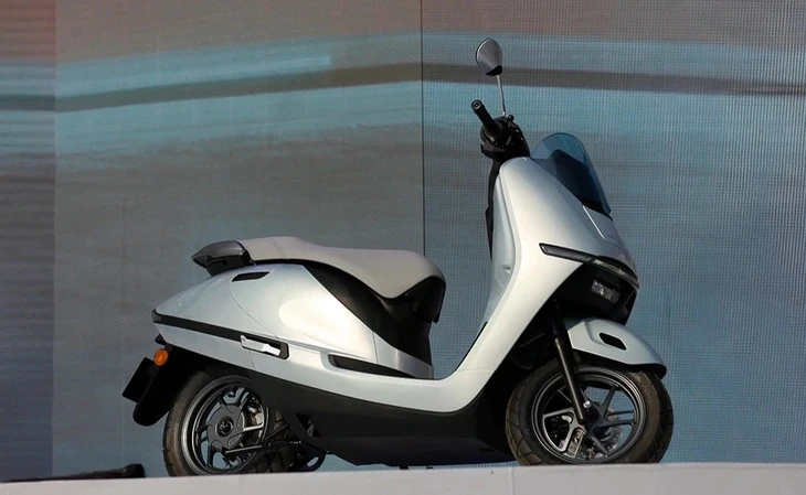 Xe máy điện Honda CUV e: và UC3 mở bán ở Việt Nam: Giá từ 45 triệu, có trạm đổi pin và sạc nhanh Xe máy điện Honda CUV e: và UC3 mở bán ở Việt Nam: Giá từ 45 triệu, có trạm đổi pin và sạc nhanh