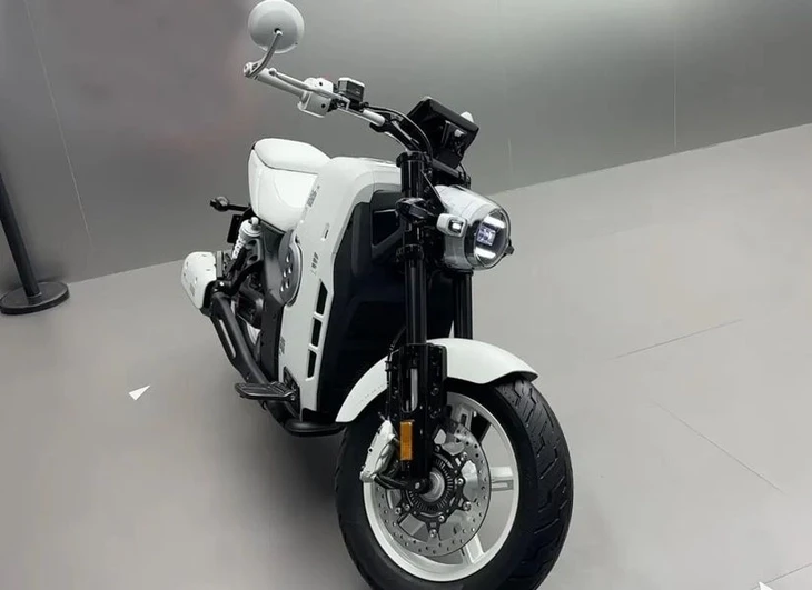 Xe máy điện nhưng sạc bằng xăng, chạy 500km mới cần 'tiếp điện', ADAS như ô tô Xe máy điện nhưng sạc bằng xăng, chạy 500km mới cần 'tiếp điện', ADAS như ô tô