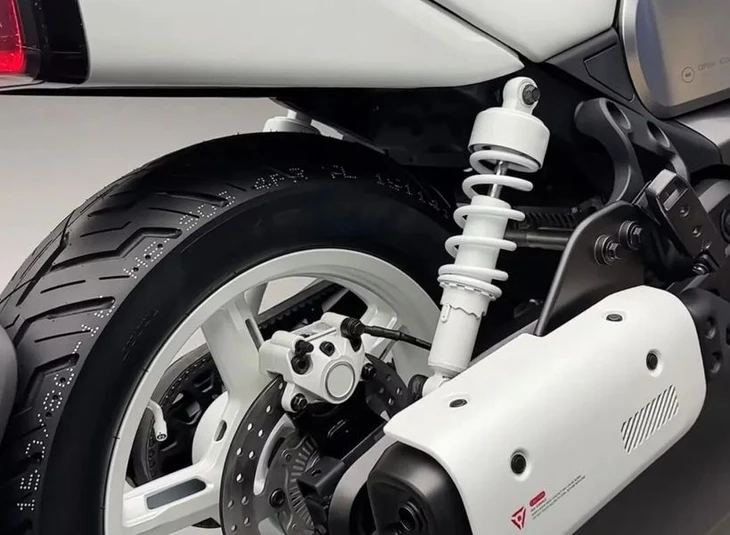 Xe máy điện nhưng sạc bằng xăng, chạy 500km mới cần 'tiếp điện', ADAS như ô tô Xe máy điện nhưng sạc bằng xăng, chạy 500km mới cần 'tiếp điện', ADAS như ô tô