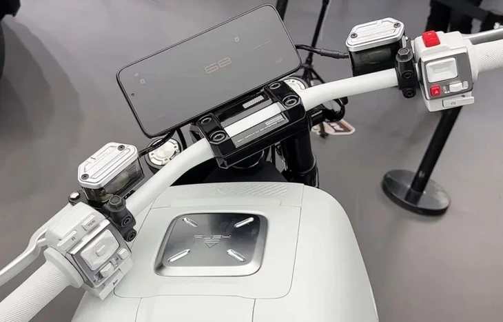 Xe máy điện nhưng sạc bằng xăng, chạy 500km mới cần 'tiếp điện', ADAS như ô tô Xe máy điện nhưng sạc bằng xăng, chạy 500km mới cần 'tiếp điện', ADAS như ô tô