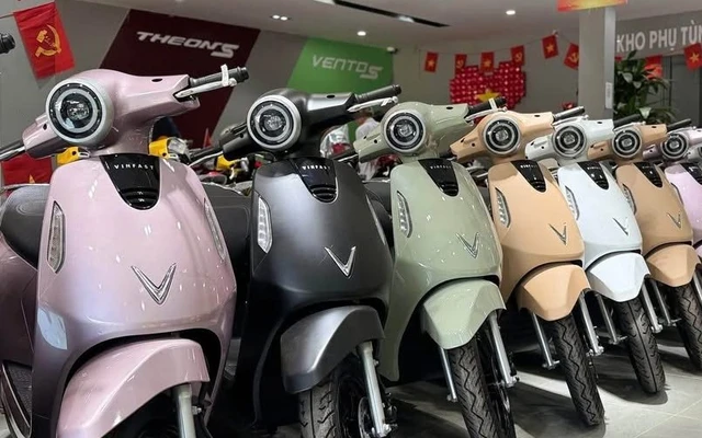 Xe máy điện tăng trưởng 'như tên lửa' ở Việt Nam - Tương quan ra sao so với xe xăng hiện tại? Xe máy điện tăng trưởng 'như tên lửa' ở Việt Nam - Tương quan ra sao so với xe xăng hiện tại?