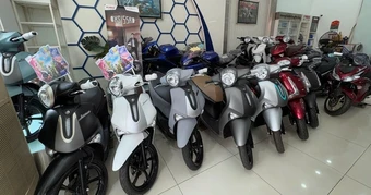 Xe máy "rớt" giá sau Tết