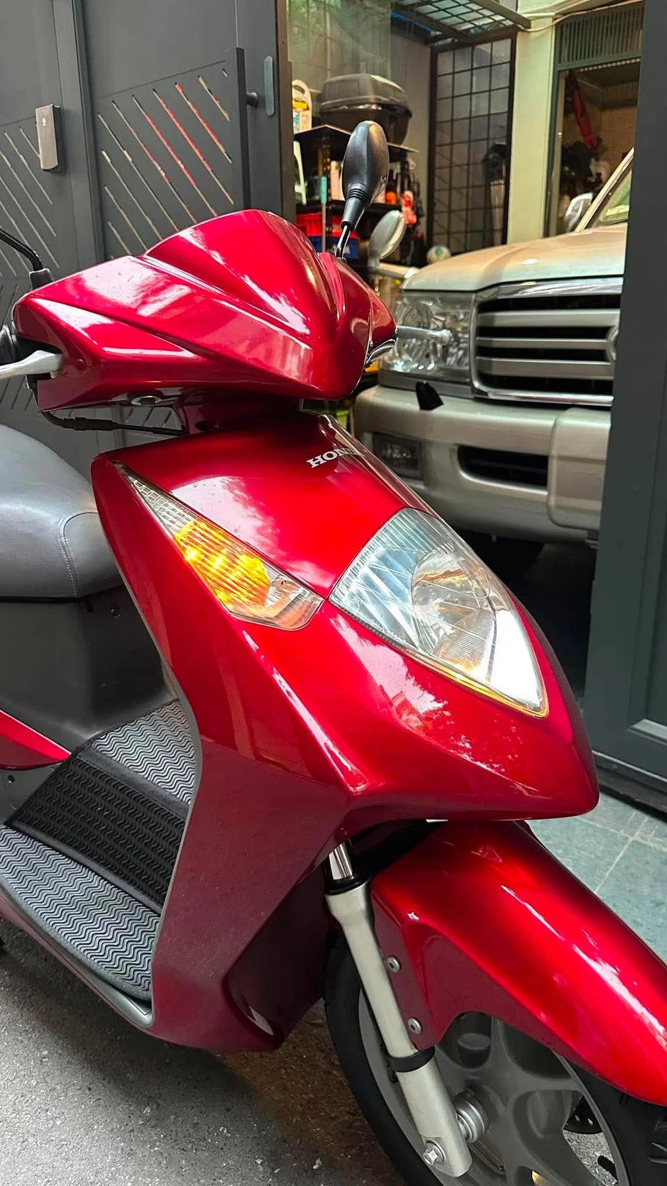 Xe tay ga Ý Honda Dylan 20 năm tuổi giá đắt hơn SH Mode 2026 Xe tay ga Ý Honda Dylan 20 năm tuổi giá đắt hơn SH Mode 2026