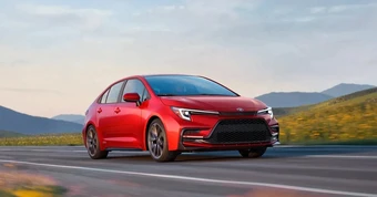 Xe Toyota bán chạy nhất mọi thời đại tung bản đặc biệt